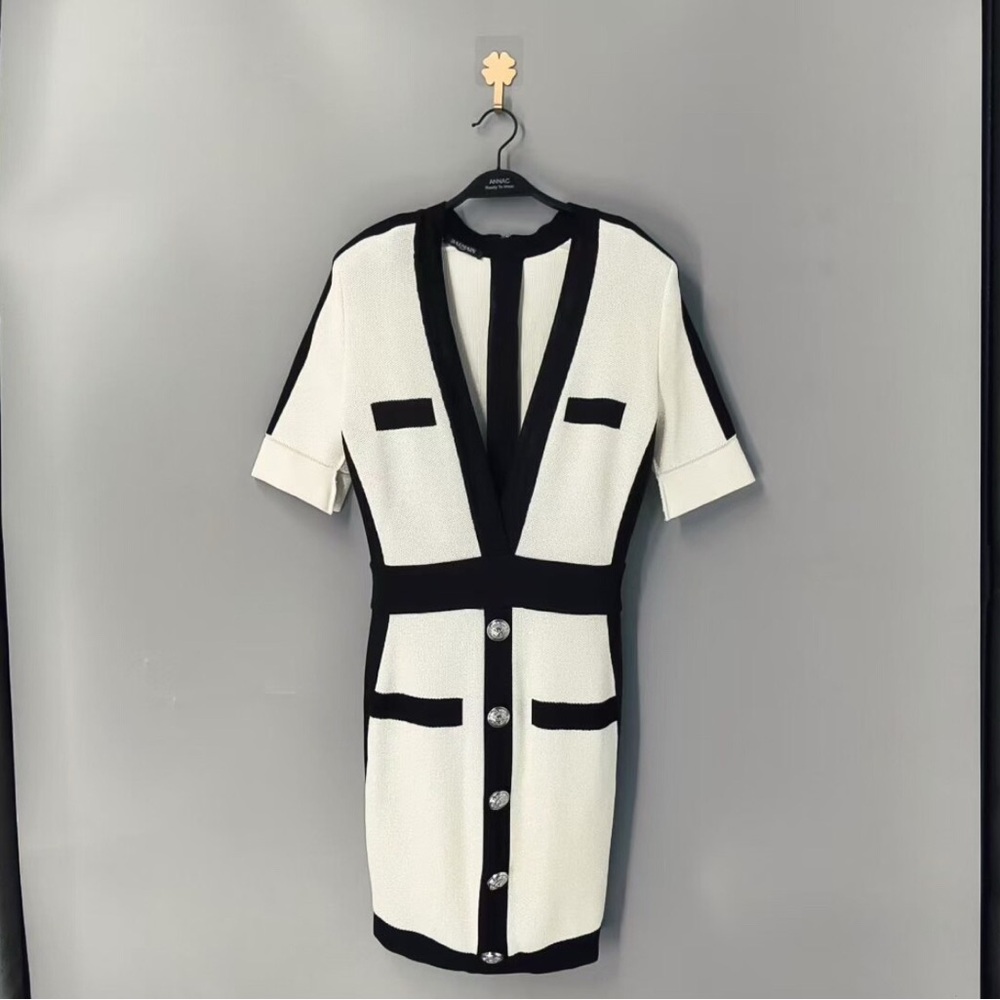 Authentic Balmain Black and White Knit Texture